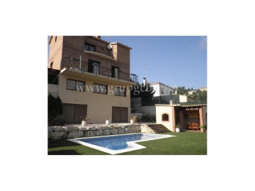 House 3 Bedrooms in Aiguaviva Parc