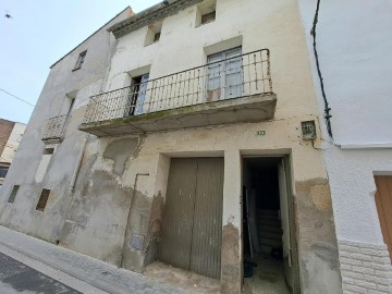 House 6 Bedrooms in Alguaire