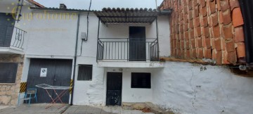 House 3 Bedrooms in Bohoyo