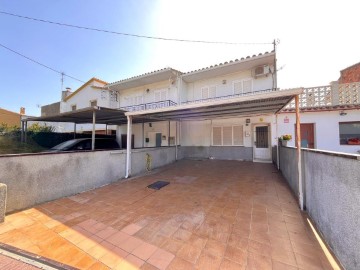 House 5 Bedrooms in Calonge Poble