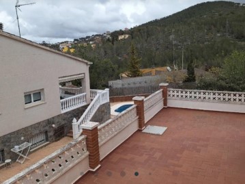 House 3 Bedrooms in Sant Miquel d'Olerdola