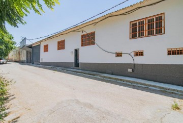 Industrial building / warehouse in Jun