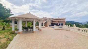 House 6 Bedrooms in La Nucia Pueblo