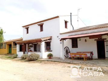 House 4 Bedrooms in Mas Mora - Sant Daniel