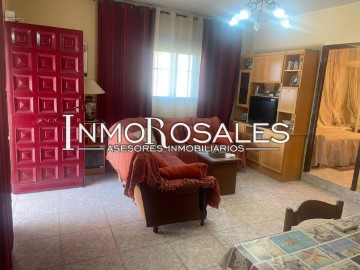 House 3 Bedrooms in Hormigos