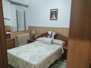 House 4 Bedrooms in Brazatortas