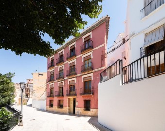 Edificio en Zújar