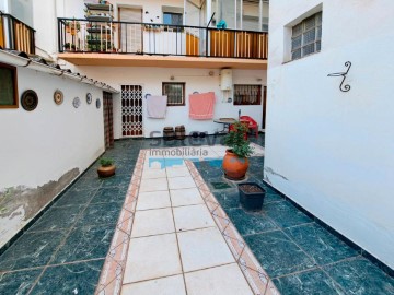 Apartment 3 Bedrooms in Puigmanyons