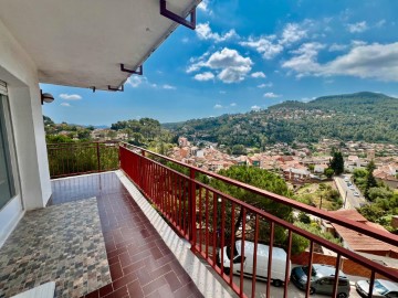 Apartment 4 Bedrooms in L'Avall