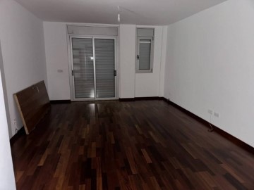 Apartment 3 Bedrooms in Urbanització Can Valls-Torre Negrell