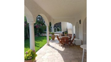 House 4 Bedrooms in Miami Playa