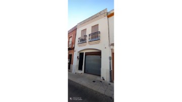 House 4 Bedrooms in Centro - Argentina