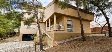 House 6 Bedrooms in Morti