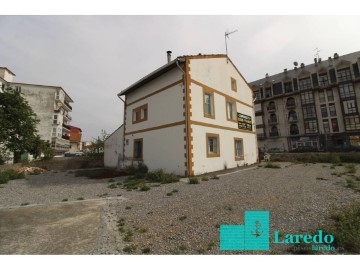 House 6 Bedrooms in Colindres