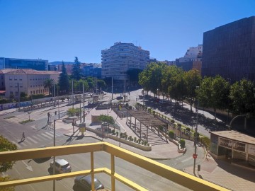 Piso 4 Habitaciones en Peñamefecit - Avda Barcelona