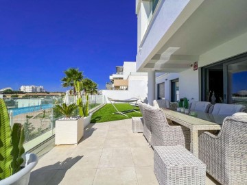 Apartment 3 Bedrooms in Estepona Pueblo