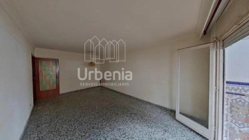 Apartment 3 Bedrooms in Urbapol