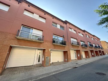 House 4 Bedrooms in Sant Sadurní d'Anoia