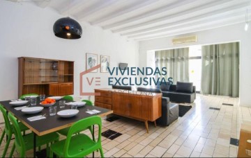 Apartment 3 Bedrooms in Sant Jordi