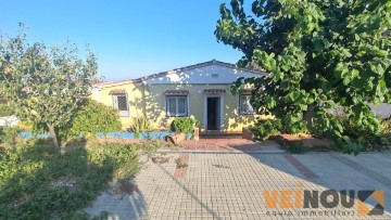 House 5 Bedrooms in Santa Coloma de Cervelló