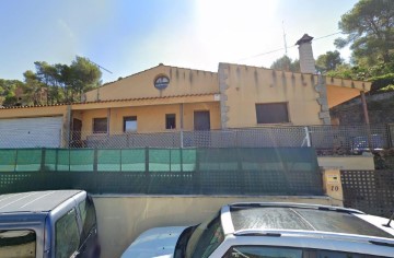 House 3 Bedrooms in Trencarroques