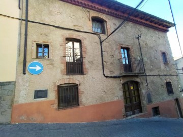 House 4 Bedrooms in Sant Llorenç Savall