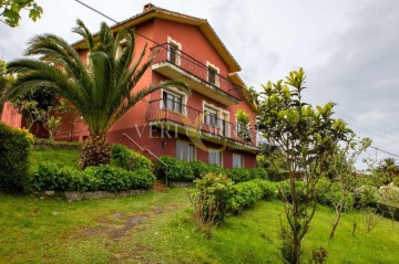 Maison 6 Chambres à Colombres