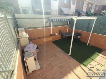 House 4 Bedrooms in Seseña Nuevo