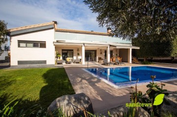 House 5 Bedrooms in Santa Margarida