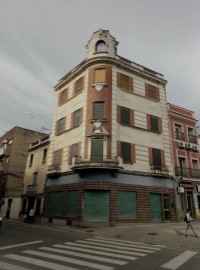 Edificio en Chiva Centro