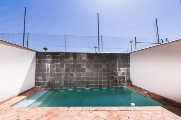 House 3 Bedrooms in Fuente Palmera