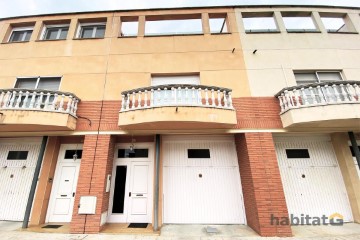 House 3 Bedrooms in La Cendrosa