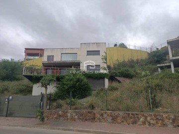 House 4 Bedrooms in La Beguda Alta