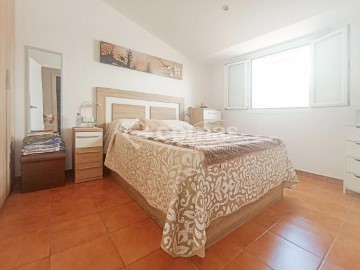 Piso 7 Habitaciones en Zona Av. Menorca