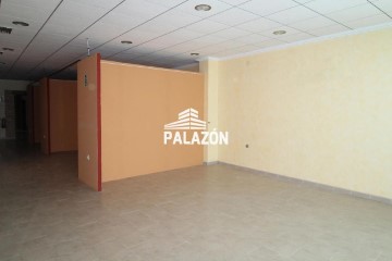 Commercial premises in Catral