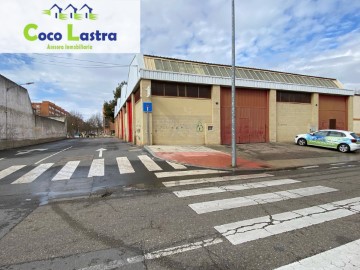 Industrial building / warehouse in Rollo - Puente Ladrillo