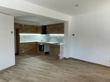 Apartment 3 Bedrooms in Abrera
