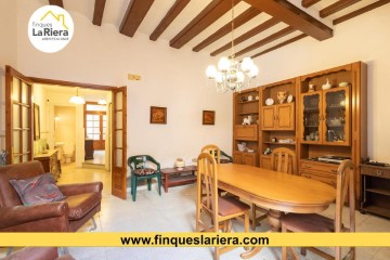 House 9 Bedrooms in Arenys de Mar Centre