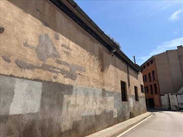 Nave en Banyoles