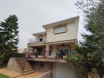 House 5 Bedrooms in Navahuerta y Las Tejoneras