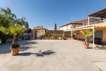 Casa o chalet 5 Habitaciones en Gójar