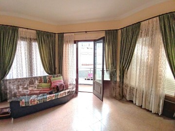 Apartment 4 Bedrooms in Arrecife