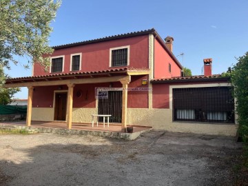 Casa o chalet 6 Habitaciones en Malpartida de Cáceres