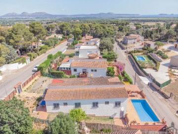 House 4 Bedrooms in Els Masos de Pals