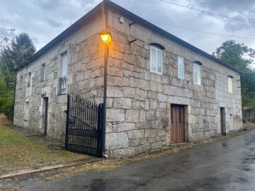 Maison 5 Chambres à Queizan (Santa María)