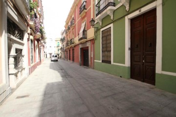 Piso 6 Habitaciones en Casco Antiguo - Centro