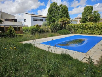 Maison 4 Chambres à Layos