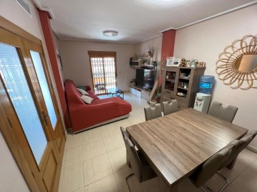 House 4 Bedrooms in Rafal