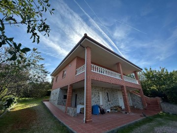 Maison 5 Chambres à La Cardosa