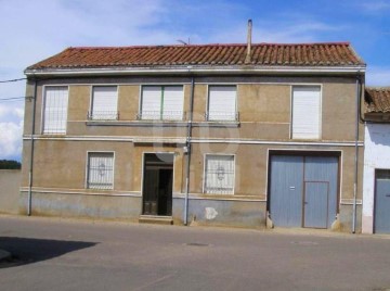 Appartement 4 Chambres à Veguellina de Fondo